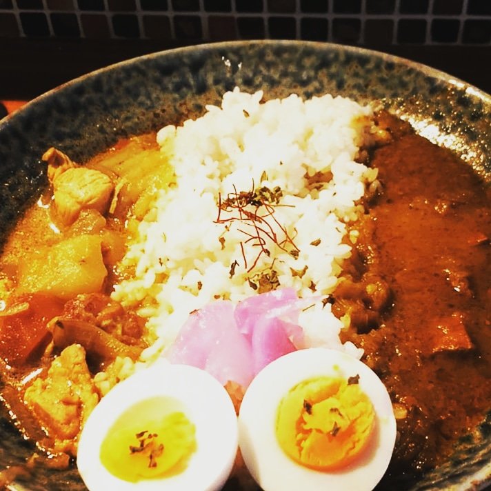 CurryGato's tweet photo. 明日の祝日も営業いたします🍛😄
スパイシーキーマカレーと野菜たっぷりチキンカレーと蕪入り豆乳キーマカレーですm(__)m宜し��お願いいたします😃 https://t.co/34dlCu1J7C