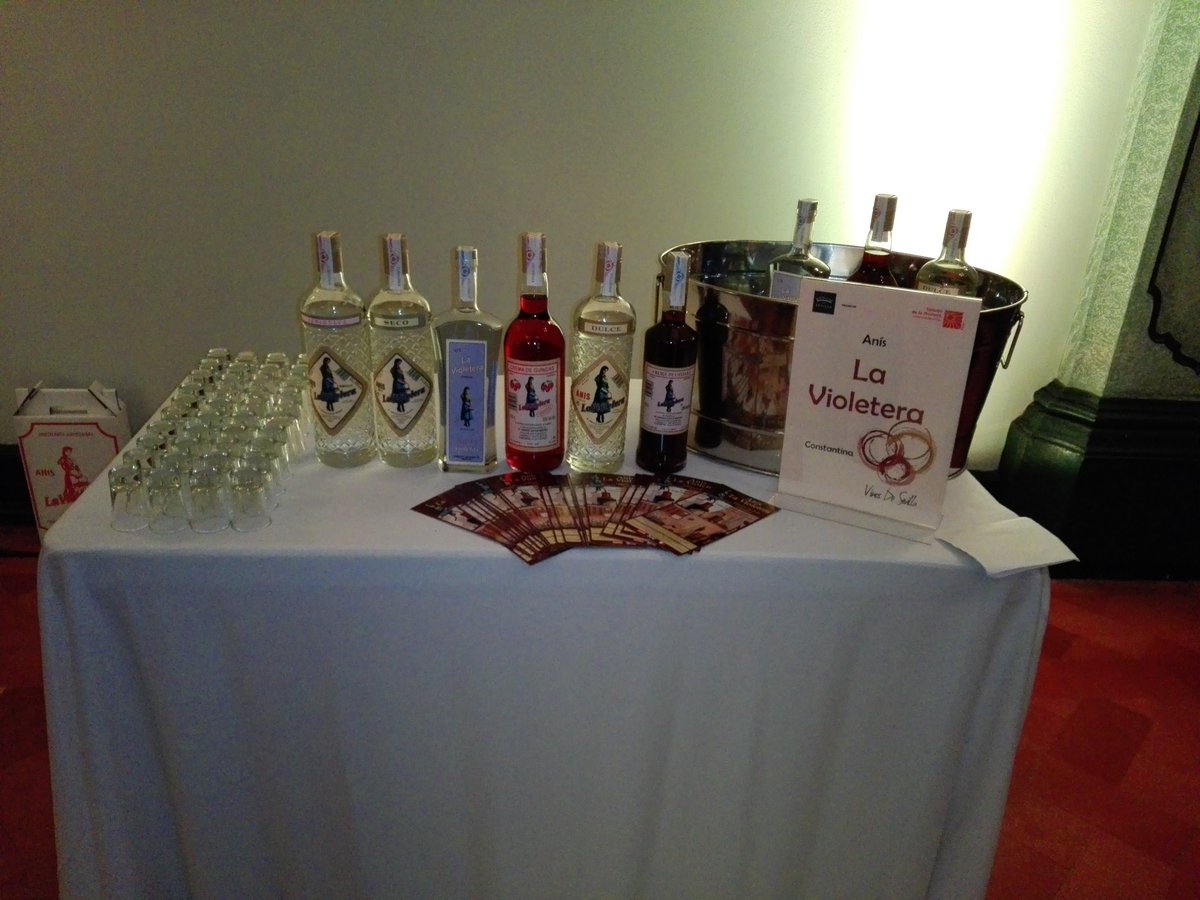 Una representación de la Violetera, tradición, artesanía, calidad.