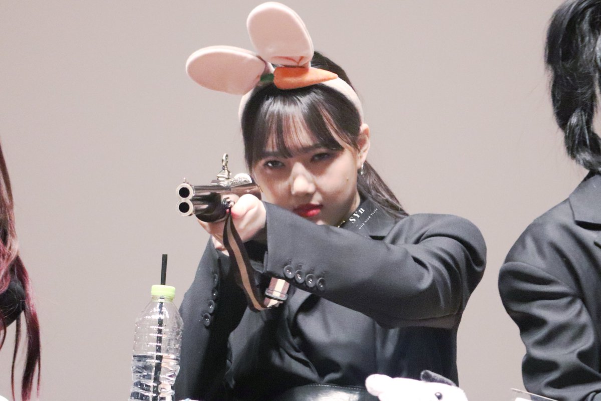 SYn0116's tweet photo. 200209 양천 팬싸인회

#여자친구 #GFRIEND #예린 #신비 #YERIN #SINB 

언니들 너무 멋져 😭❤️🐥🐱 https://t.co/mFz2PxvRux