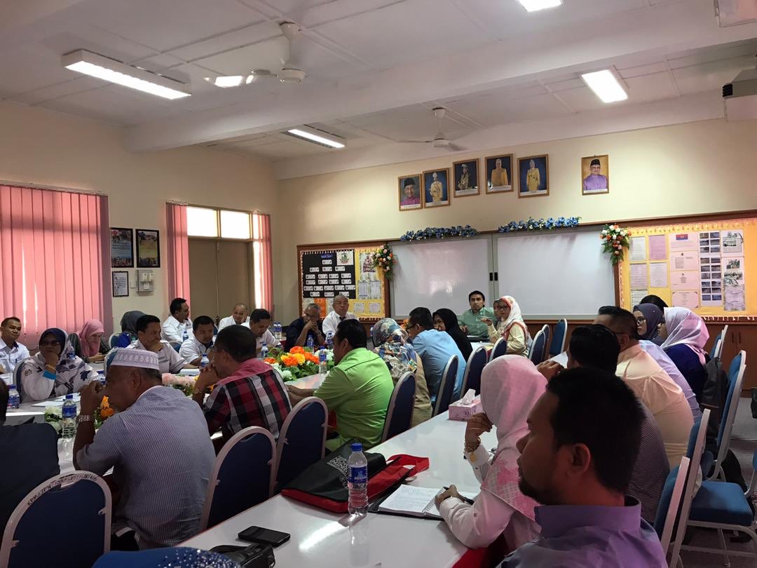 Bpp4CKP's tweet photo. Sesi Lawatan Tapak &amp; Mesyuarat Bagi Pembinaan Gantian Penuh SK Pendidikan Khas Besut Terengganu bersama PBT &amp; syarikat utiliti Tgganu
@PngrhCKP 
@CKP_JKR 
@fadziah64 
@ZAzidin 
@KemPendidikan https://t.co/tctXLzh77S