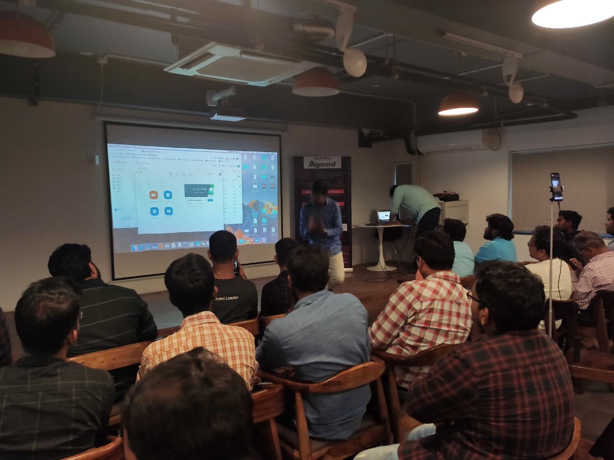 blockchainedind's tweet image. We also had a great discussion on &quot;#Dapps: #Usability Vs #Scalibility&quot; with @manavailawadi92, Co-,Founder Blocumen Studios, @aravindian, VP @zoreum, @Palakoti, CEO &amp;amp; Founder, Kethinext and @kunalmatwani13, Co-Founder &amp;amp; CTO Autec