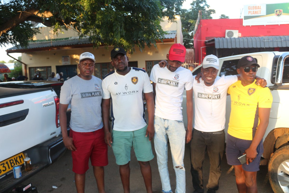 MoflioSC's tweet photo. Yesterday we also got to hang out with our brothers @ExtensionsUtd at Global Planet bar in Ext 4. Great vibes only. #BWSocialclubs #mofliosc #extensionsutd https://t.co/KY9whGbWZJ