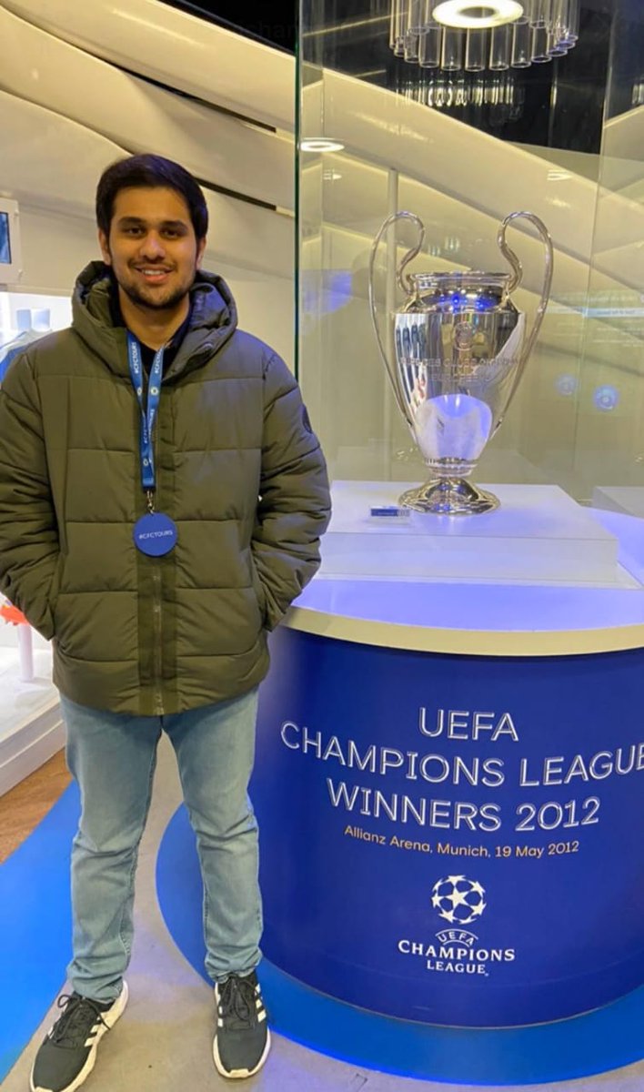 ChelseaIndia's tweet photo. Our fellow Blue from Coimbatore, Sathish Ravichandran had a dream come true moment when he recently visited @StamfordBridge
And his idol @cesc4official added an extra bit of happiness with a surprise on his Instagram story. What a moment ๐ซ #CFC #CISCGlobal #BridgeStories https://t.co/hHlEFDEaXl