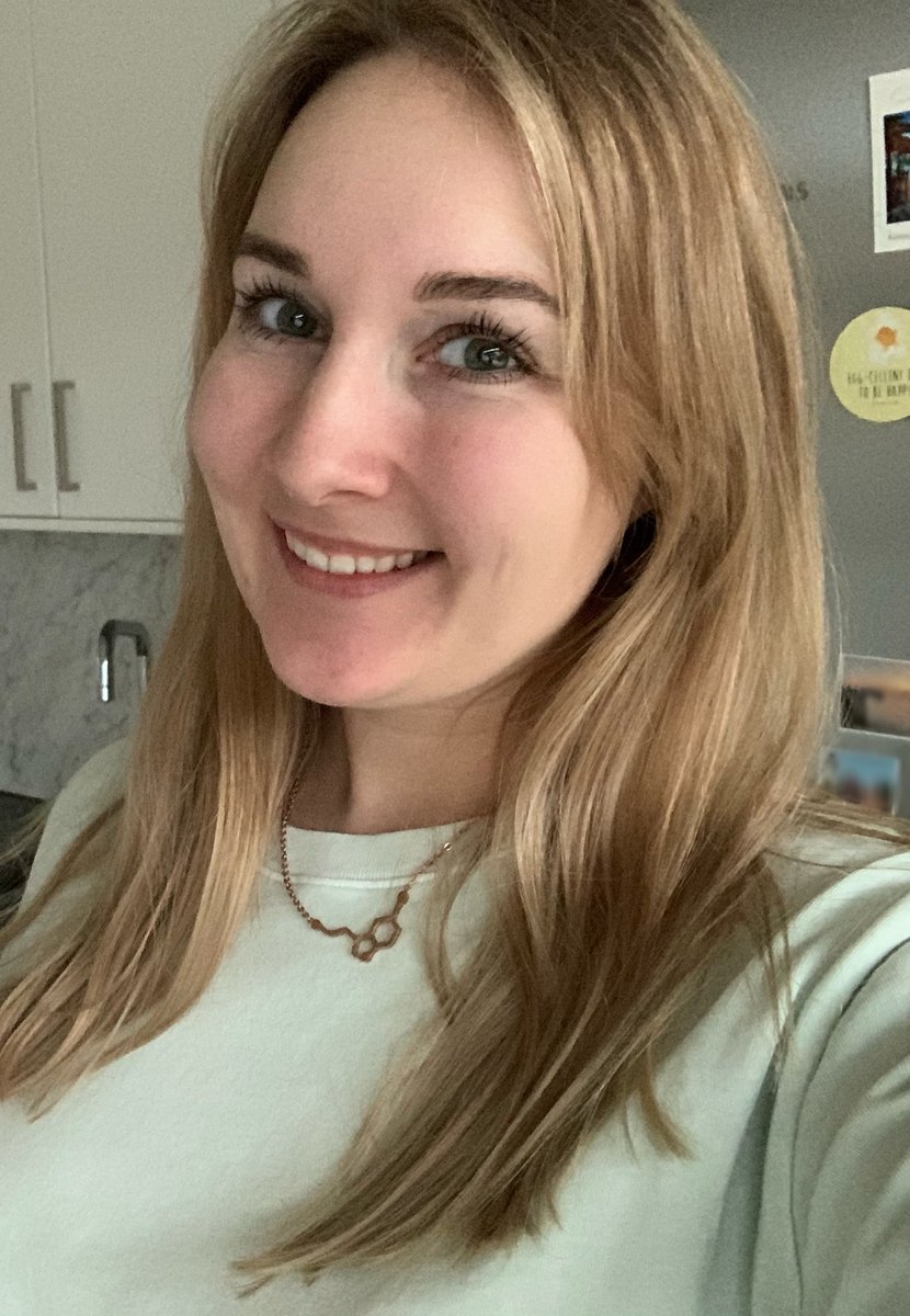 Today is this girls first official day as a PhD student in neuroscience <a href="/goteborgsuni/">Göteborgs universitet / University of Gothenburg</a> <a href="/SahlgrenskaAcad/">Sahlgrenska Academy</a> 🎉 #phdlife #phdchat #AcademicTwitter #neuroscience #sweden
