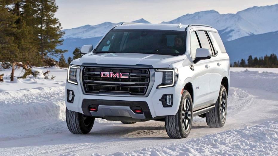 CanadianDessert's tweet photo. The new  @Cadillac Escalade 2021, with a unique design and OLED screens. It also comes with a hands free driving and a diesel engine to can produces 420 horsepower. https://t.co/TA0U3X116f