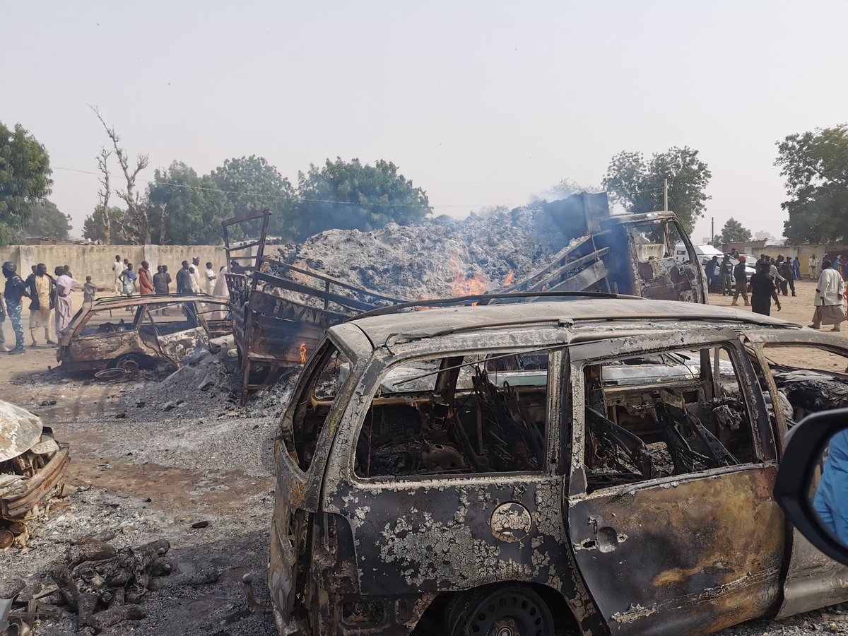 DanBorno's tweet photo. My heart is broken this morning. #BokoHaram came 2 #Auno (less than 5km to the International Airport and @NigAirForce Base) &amp; did this to travellers who were locked out 5 minutes to 5pm from conveying their goods into Maiduguri. More than 30 people were killed and many abducted https://t.co/PCtmgm5Wd2