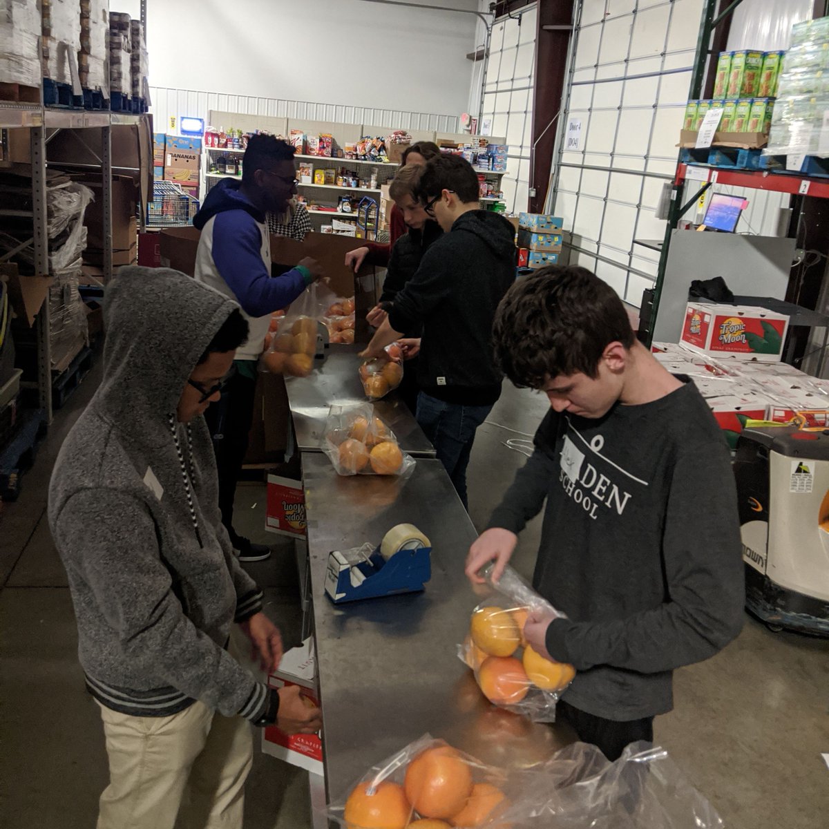 Thaden School (@thadenschool) on Twitter photo Thaden School's junior varsity boys basketball team volunteered at the <a href="/NWAfoodbank/">NWA Food Bank</a>. Along with their coach, Reggie Robinson, the boys packaged fruit and sorted bread to use in meals for NWA families in need. <a href="/Thaden_Stormers/">Thaden School Athletics</a>
#thadenschool #thadenathletics #GoStormers Thaden School's junior varsity boys basketball team volunteered at the <a href="/NWAfoodbank/">NWA Food Bank</a>. Along with their coach, Reggie Robinson, the boys packaged fruit and sorted bread to use in meals for NWA families in need. <a href="/Thaden_Stormers/">Thaden School Athletics</a>
#thadenschool #thadenathletics #GoStormers