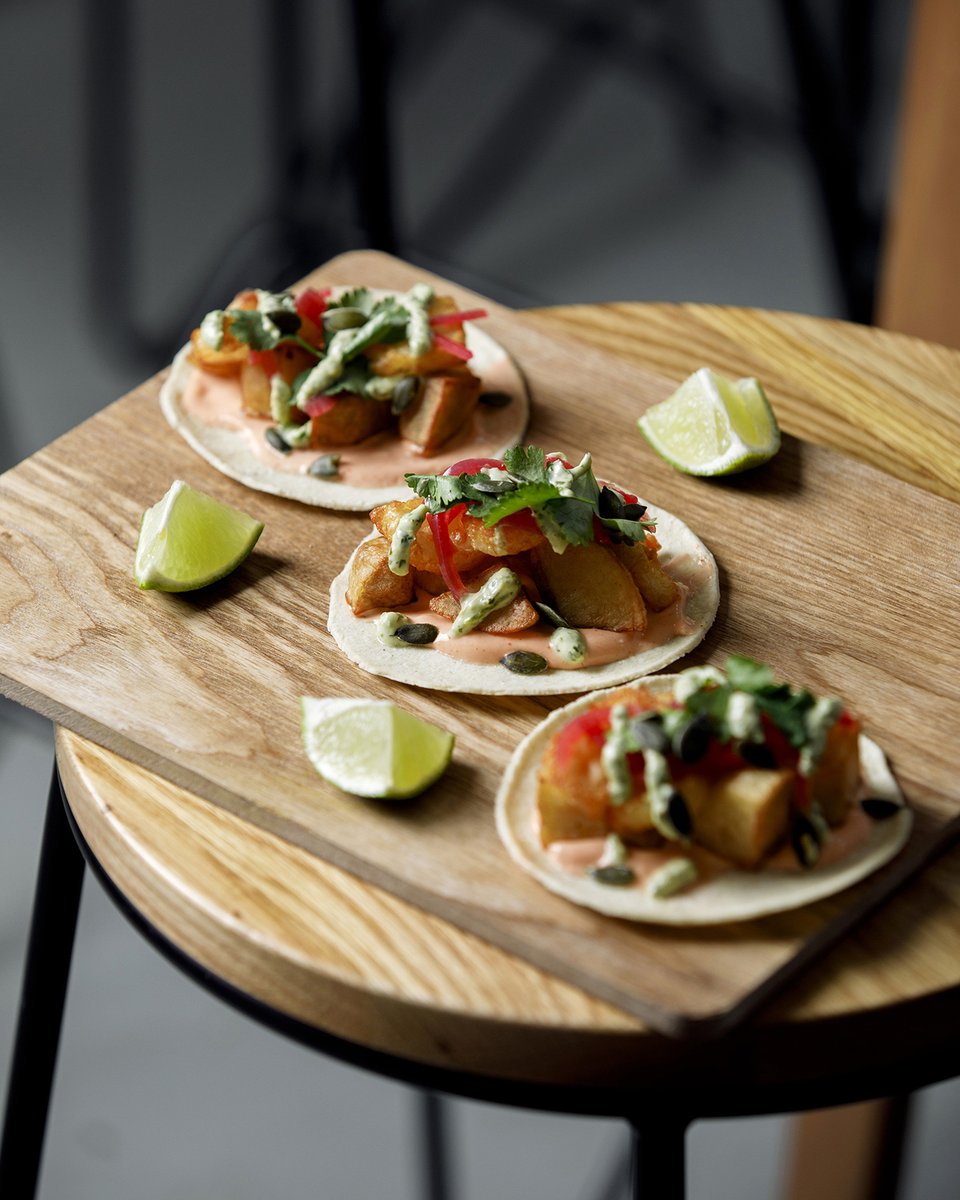 Potato and vegan halloumi tacos with pink onion, pumpkin seed &amp; vegan cholula mayo.

Just one of the <a href="/Cwtchitas/">Cwtchitas</a> dishes being served at this month's <a href="/businessandbite/">Business and Bites</a>  event at <a href="/Basekampswansea/">Basekampswansea</a>

#food #foodphotography #welshbusiness #networking #Wales #southwales