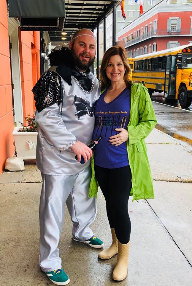 YouCallG's tweet photo. #G3Georgetteβs 1st #parade. Budweiser #TeachEmYoung
#YouDownInOPP #BecauseThereAintNoPlaceToPee #YeahYouCallG
#Budweiser
#MardiGras #NeutralGroundSide #SidewalkSide #NOLA #FollowYourNOLA #StCharles #Parade #Krewe #NOLA #NewOrleans #Hermes #Detat #Tucks #Endymion #Thoth #Bacchus https://t.co/Ow9wwdbPNA
