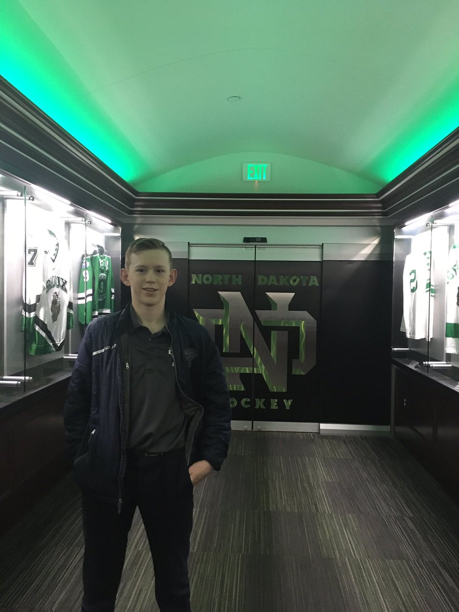 GreyeRampton's tweet photo. Thanks @UNDmhockey and @YHA_Lions for the amazing  experience this weekend. Was great to watch a couple @NCAAIceHockey games and to tour the UND dressing room! #sioux #yhalions https://t.co/6FkjQO7D1U