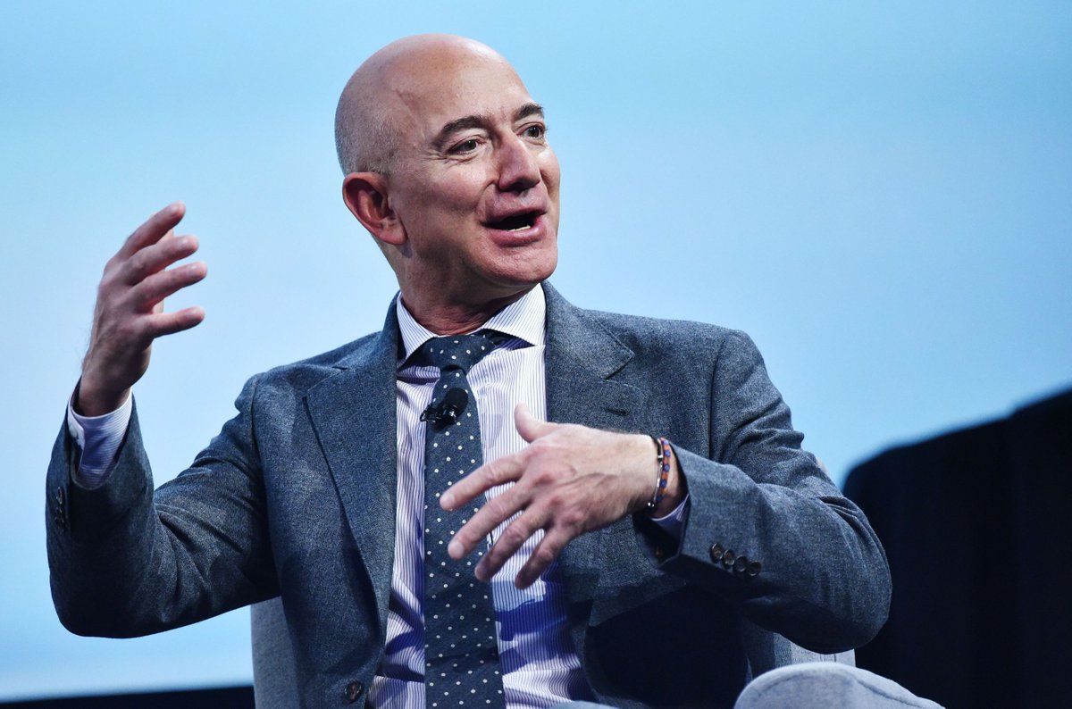 verge's tweet photo. Jeff Bezos commits $10 billion to fight climate change https://t.co/oieDDVckT6 https://t.co/85Lhz2VPXv