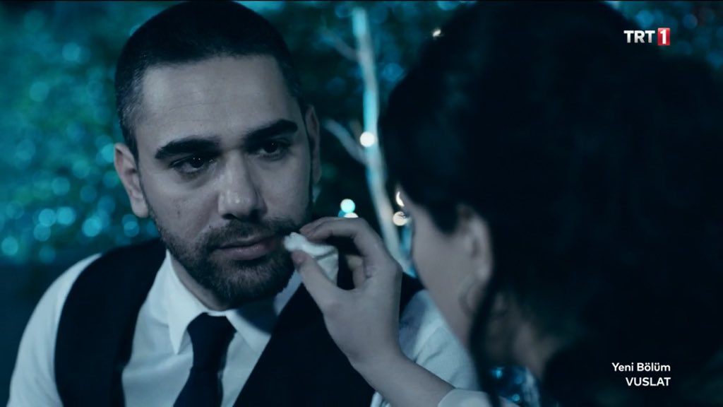 rivrivci61's tweet image. geçmişten AzFer 
flashbackkerin hastasıyız 😍

#AzFer #Vuslat #SadeceBiz