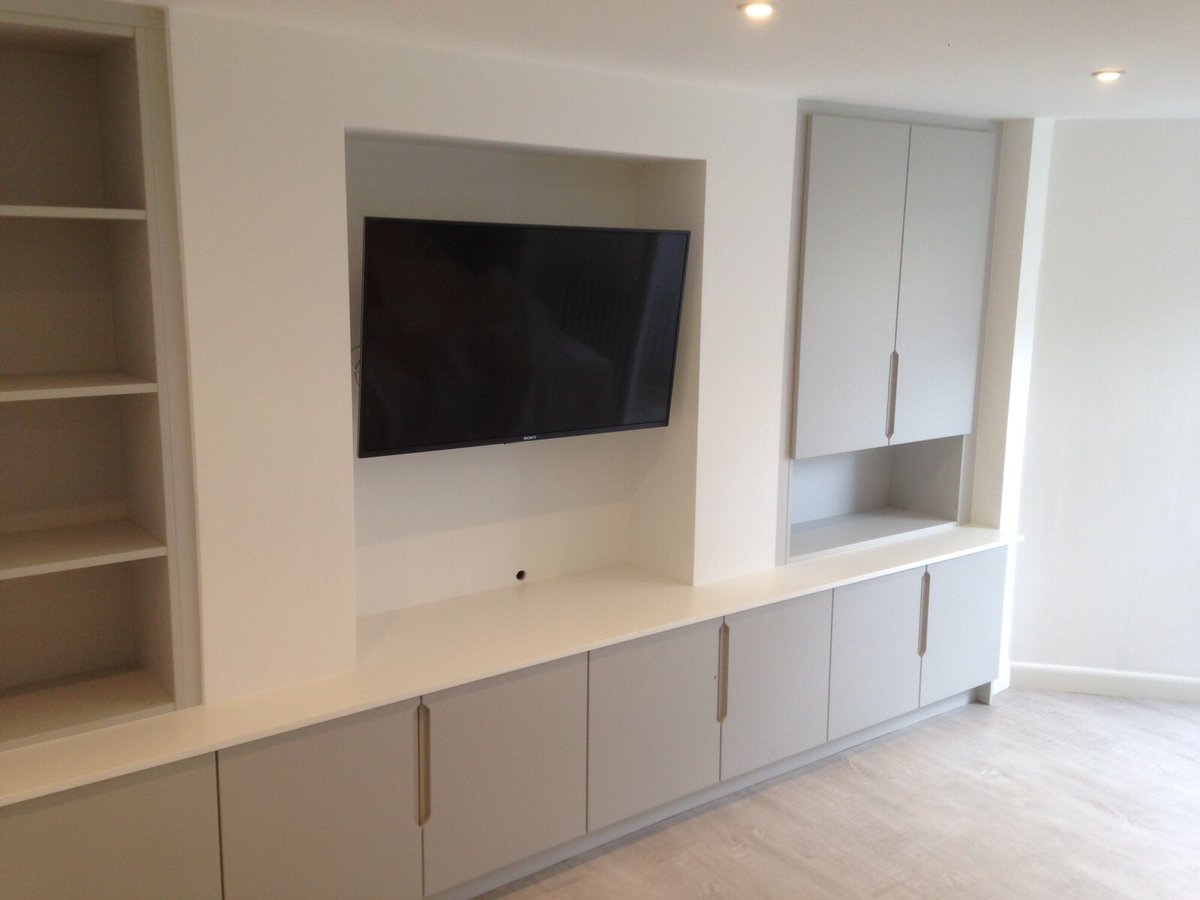dvdfurniture's tweet photo. Here @dvdfurniture we design & manufacture furniture to bespoke customer requirements. This #mediafurniture is in our handle less Vinyl door in timeless Light Grey with matching @EGGER_UK #U708 #LightGrey complete with @HettichUK #sensys #softclose #hinges #madeintheuk #furniture https://t.co/FCKwnl2Q9q