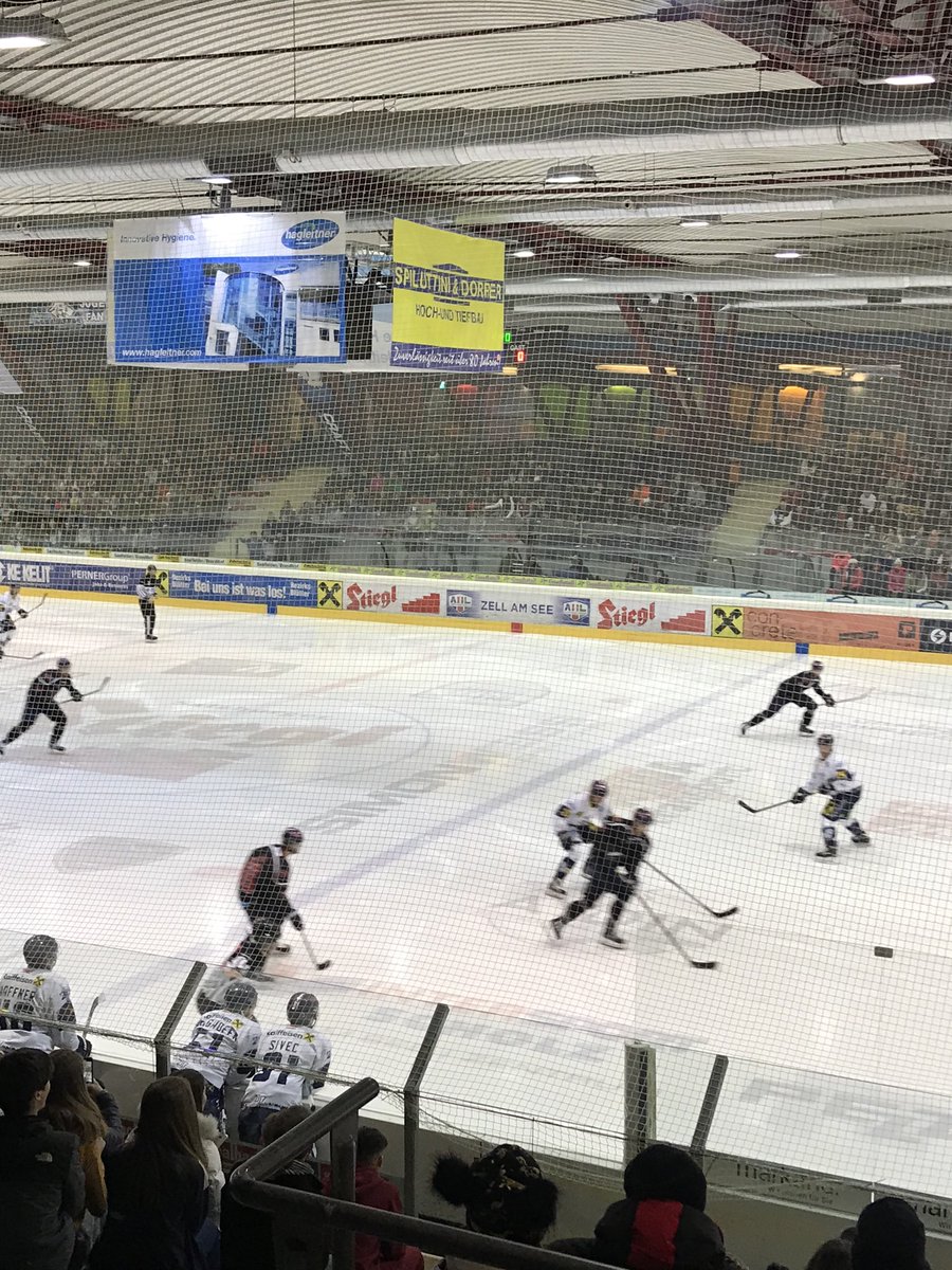 ysgoljohnbright's tweet photo. After last nights relaxing spa and thermal swimming we decided that we’d go for something slightly different tonight! An EK Zeller ice hockey game 🥅 🇦🇹 https://t.co/L6el7KyOVB