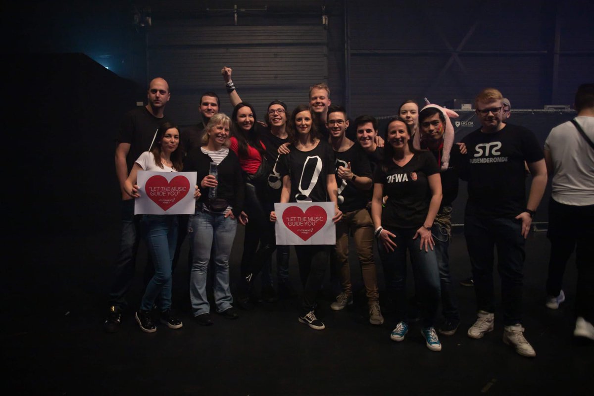 ASOTinKyiv's tweet photo. Music is connecting people ❤️
Great to meet #Statemates at #ASOT950 pre-party and the main guy between us 😜❗ https://t.co/EUhb1hQqjP