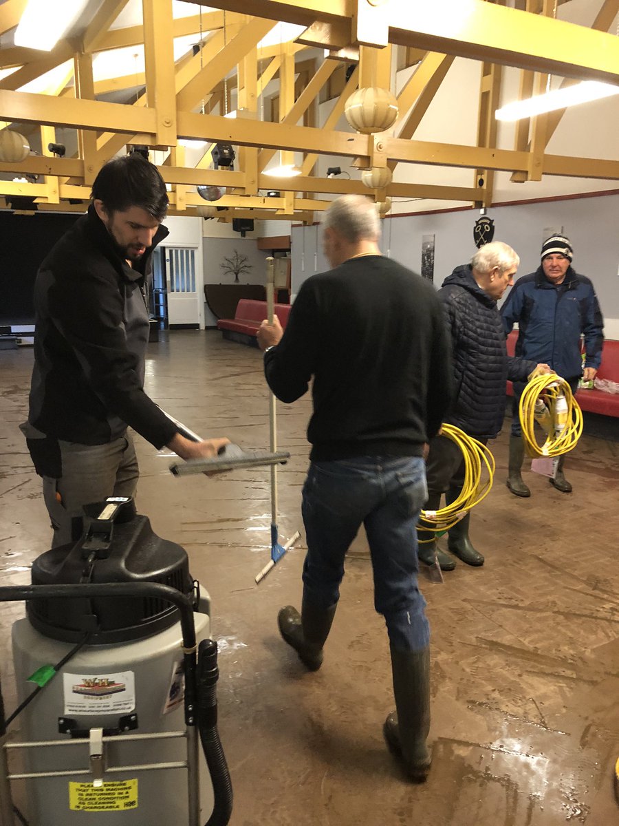 Massive thank you to everyone that helped us out today with the clean up absolutely overwhelmed with the support, also special thank you to @dragonsrugby for thier help ,Dean Ryan <a href="/JamesChapron/">James Chapron</a> &amp; players, really appreciate your help guys #rugbyfamily #community