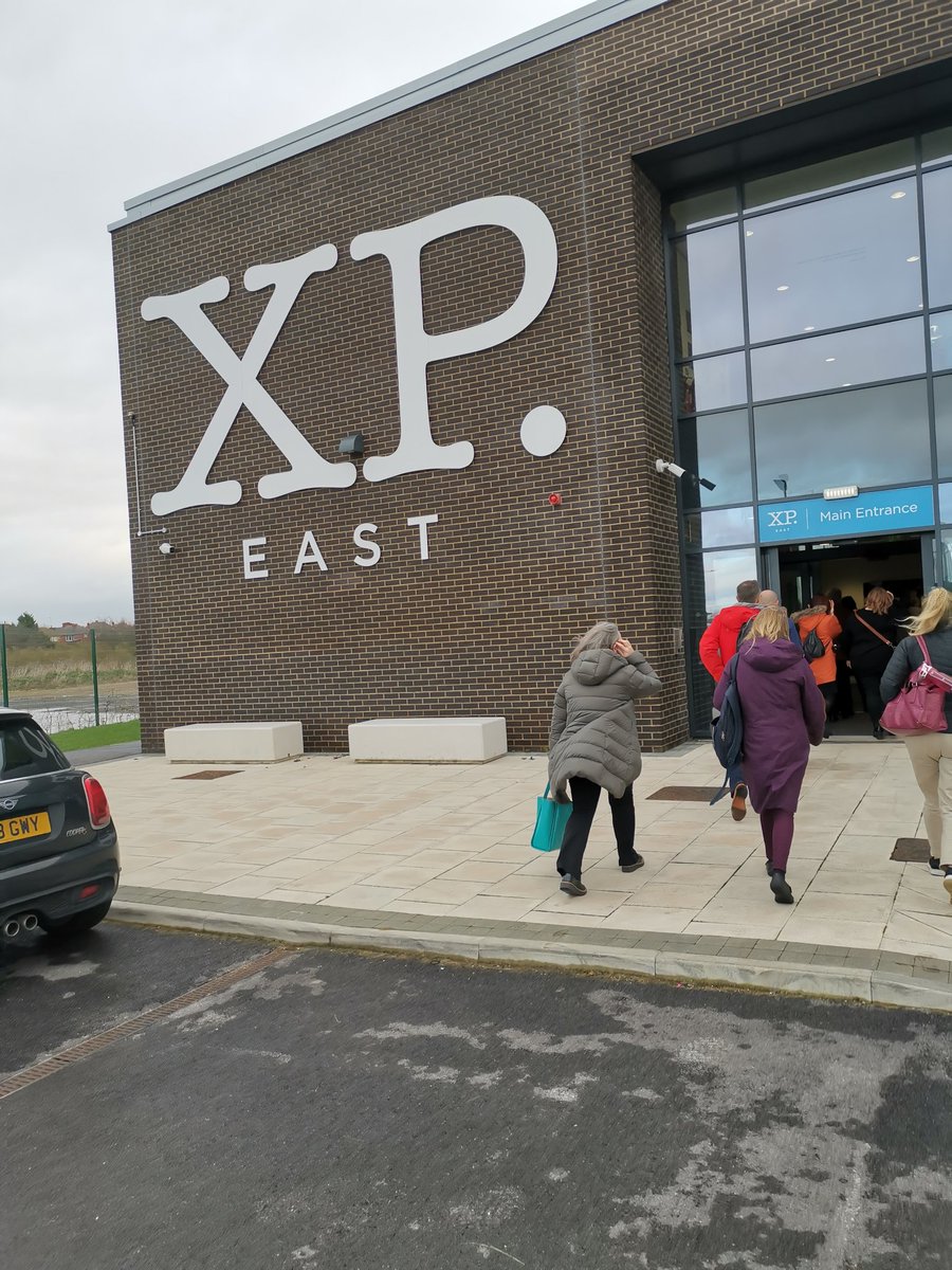 belledefluff's tweet photo. What a day!! Amazing conversations, the student ambassadors were outstanding and articulate!! #xp #howwexp #CLPL https://t.co/95vYSz6nke