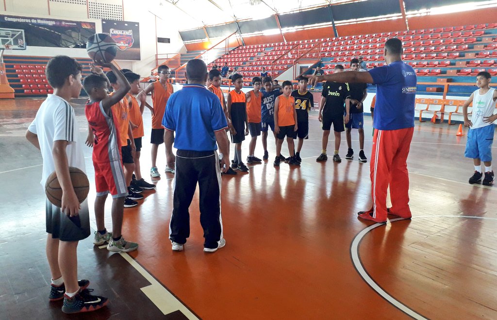 CangrejerosBBC's tweet photo. #NuestraCantera | Los Cangrejitos 🦀🦀🦀 del Centro de Desarrollo Integral de Talentos,  siguen su preparación de cara a las venideras competencias en este #2020 🏀

¡ Únete a la #Cangrejomanía !

#Cangrejeros2020 #SomosCangrejeros #DesarrollandoTalentos #SegurosConstitución https://t.co/I0R8R0OeXy