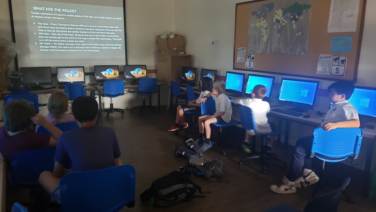 Jorge__Piris's tweet photo. #League_of_Legends club for #aelincoln .
#doitlincoln
@Jorge__Piris 
@CristianoWhite 
@RoseFattaMari 
@chunisegura https://t.co/fEjaBsXMBL