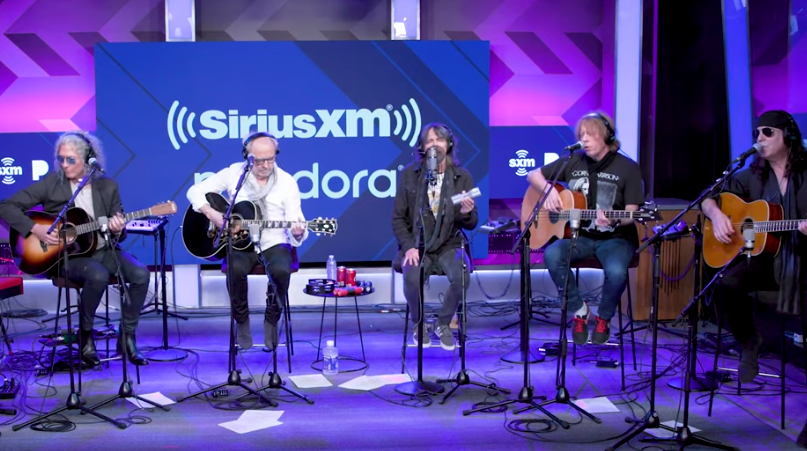 AviomInc's tweet photo. We spotted some A360 Personal Mixers in this live performance of "I Want to Know What Love Is" by Foreigner
https://t.co/S4Cf99GWxz https://t.co/f0866gfAoB