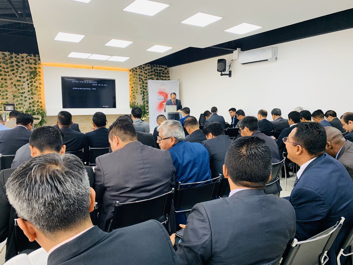 Pastor Geovanny Izquierdo Presidente de la Unión Ecuatoriana, comparte con el cuerpo Pastoral tema bíblico sobre el modo de organización divino para la Iglesia. GP lifEStyle <a href="/YanezWashington/">Washington Yanez</a> <a href="/pastortedwilson/">Ted Wilson</a>