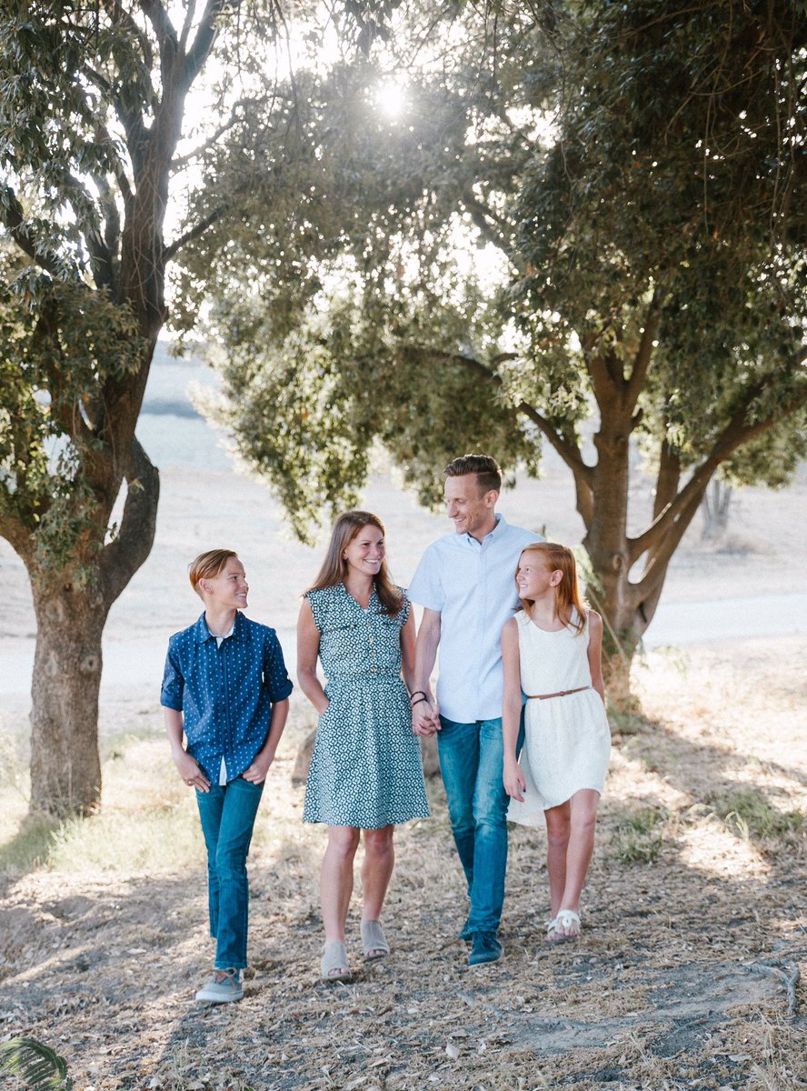 Heute ist  #Familientag in #Kanada. Viele Leute nehmen sich an diesem Tag frei, um ihn mit der #Familie zu verbringen. Wollen Sie auch eine tolle Zeit mit Ihrer Familie verbringen? Dann könnte einer unserer Familien #kurse genau das richtige sein!👨‍👩‍👧‍👦💝 bit.ly/38zKJhD