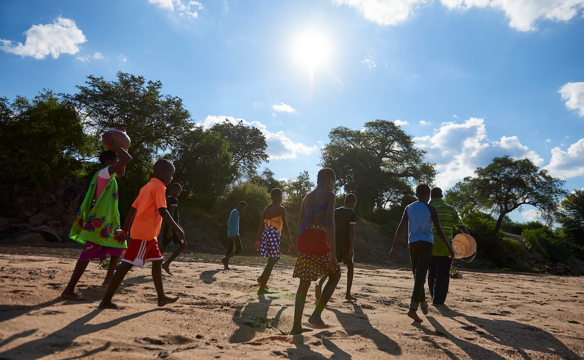 Anxious, 15, in #Zimbabwe is reclaiming her history and says "Our roots are our future" bit.ly/37vTsA5   #peaceandchangemakergeneration <a href="/Peace_Parks/">PeaceParksFoundation</a> <a href="/ShamwariyeMwana/">Shamwari Yemwanasikana</a> <a href="/PostkodLott/">Postkodlotteriet</a>