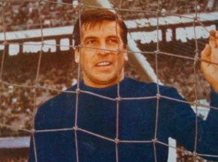 The foundation for Boca's 1964 title win was a rock-solid defence, with Antonio Roma in goal. Boca won further league titles in '65 and '69 but also suffered the Tragedy of Puerta 12 in 1968 in which 71 Boca fans died.