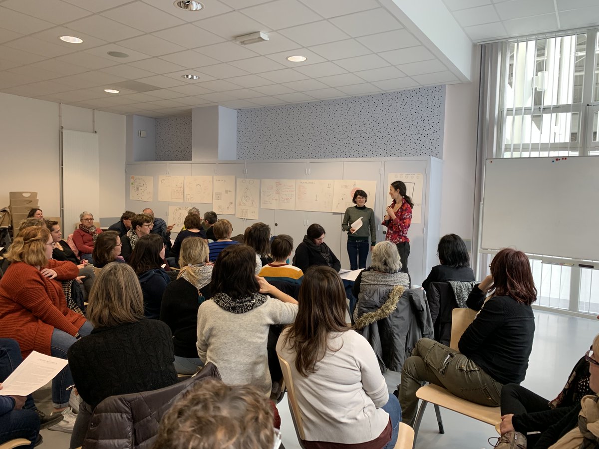 baugeenanjou's tweet photo. #FormationBeA #BaugeEnAnjou 
Le #PoleEnfanceJeunesse , les agents des écoles , le centre de loisirs et deux enseignants sont en formation en ce moment au Centre Culturel René d’Anjou pour le dispositif « la boîte à jouer » !

Plus d'informations 👇
https://t.co/yw6ijyA0GG https://t.co/7mpWfC7MG7