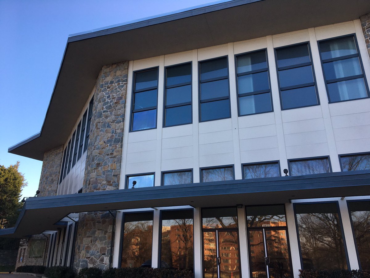 UrbanAdvSquad's tweet image. Unloading the #Squadmobile for the first part of our Feb. break week @EmbassyChurchDC. We’ll explore DC w/an escape room theme. Our Wed-Fri program @TempleMicahDC is our famous Recycled Materials Carnival program! @dcpublicschools #TrashFreeDC #FebBreak #TheCityIsTheClassroom