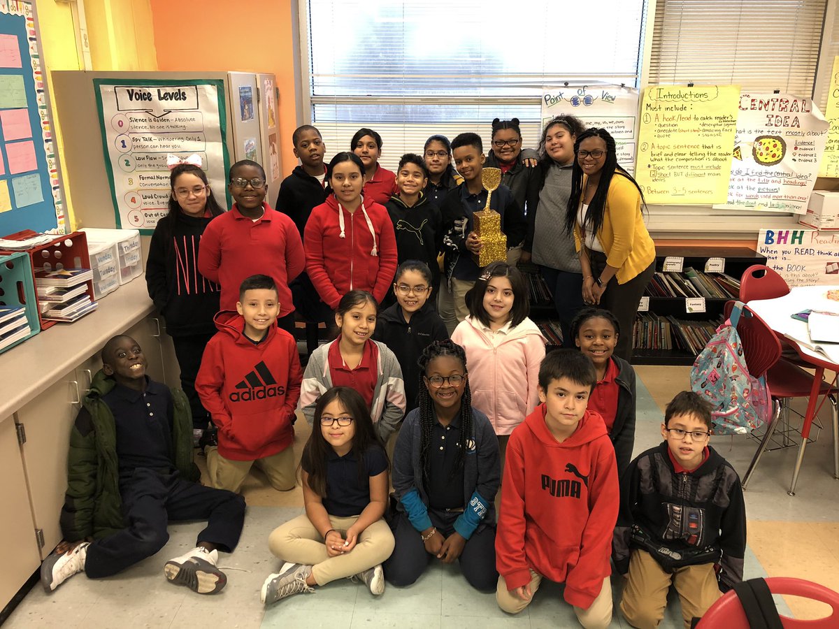 CorneliusElem's tweet photo. Congratulations 🎉🎊 to Ms. Ortega and Mrs. Perez’s classes. They earned the Golden Awards this week! https://t.co/zNWPPdi91K