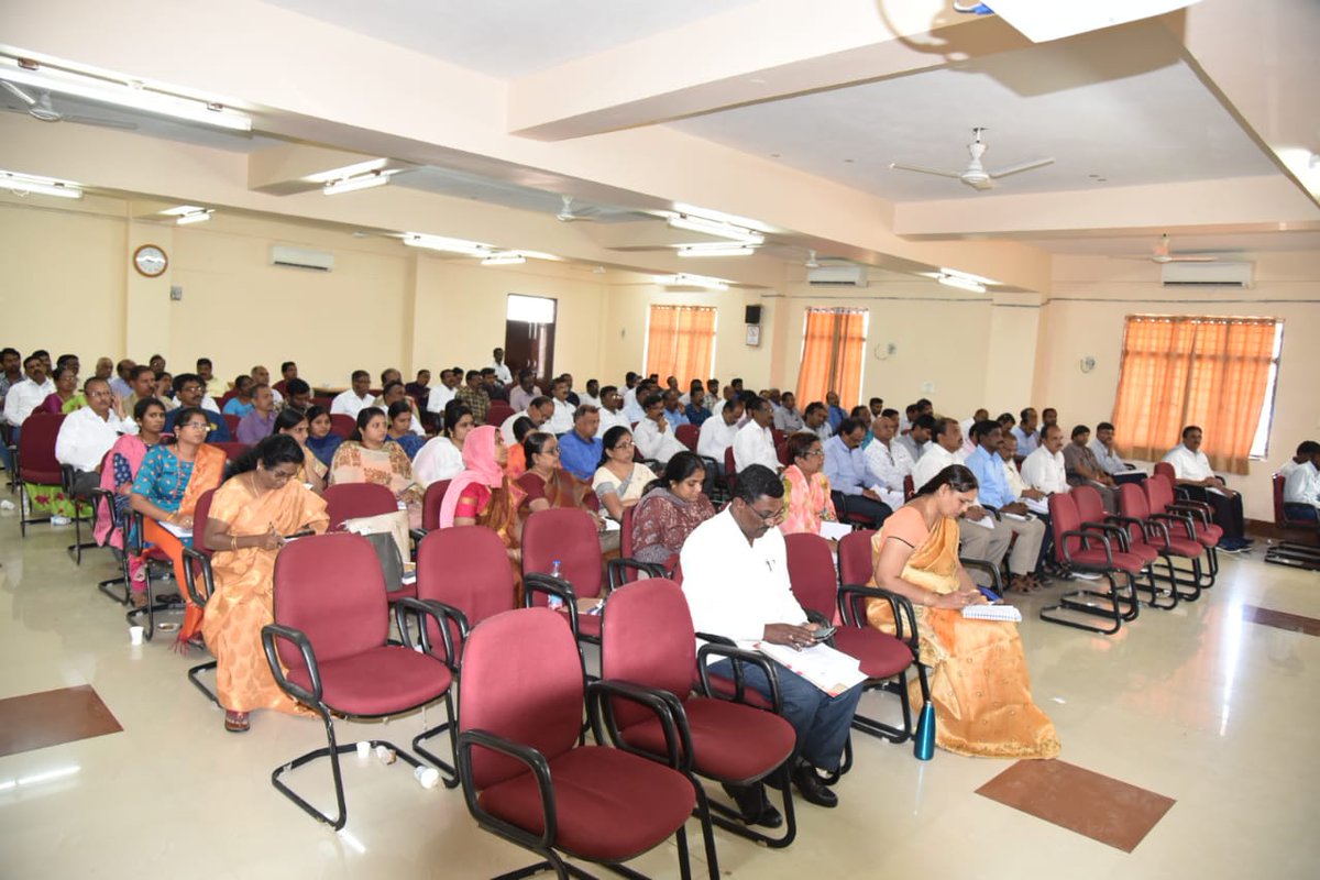 CollectorKadapa's tweet photo. Inaugurated posters to create awareness to the #Farmers in the district on Andhra Pradesh Micro Irrigation Project #APMIP. Instructed concerned authorities to sensitize the farmers on the same so that maximum people are benefitted out of it. #Kadapa https://t.co/64HgXdS6ja