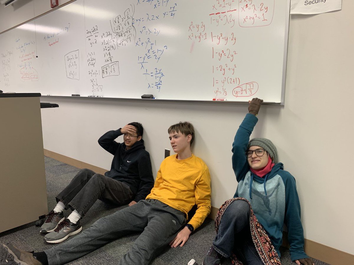 WashtenawTMC's tweet photo. Check out our #WTMCMathClub solving a constrained optimization problem using a Lagrange multiplier! #math #iteachmath #mathbos @washtenawcc #WTMC https://t.co/Pw7VoB9TAk