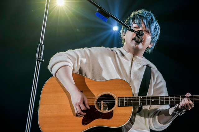 natalie_mu's tweet photo. 【ライブレポート】Mrs. GREEN APPLE第1章の集大成、初のアリーナツアー終幕（写真32枚）
https://t.co/vTyzHWvGhQ

 #ミセス https://t.co/ng1K1eLKbn