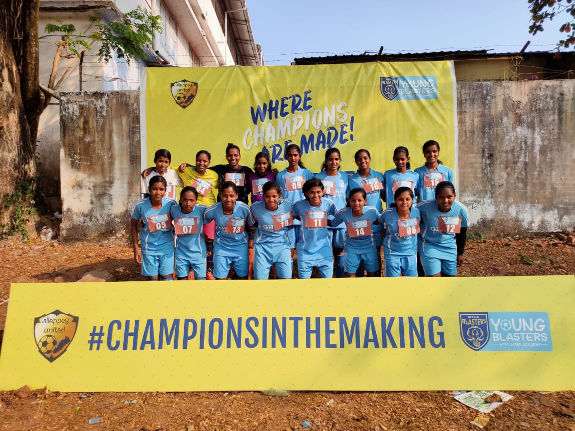 KeralaBlasters's tweet image. We would like to thank all the participants for coming out in massive numbers and giving their best for the trials at Aleppey! 🙌
To be a part of the @KBYoungBlasters academy, call - +91 97448 60123.
#YennunYellow #ChampionsInTheMaking #YoungBlasters