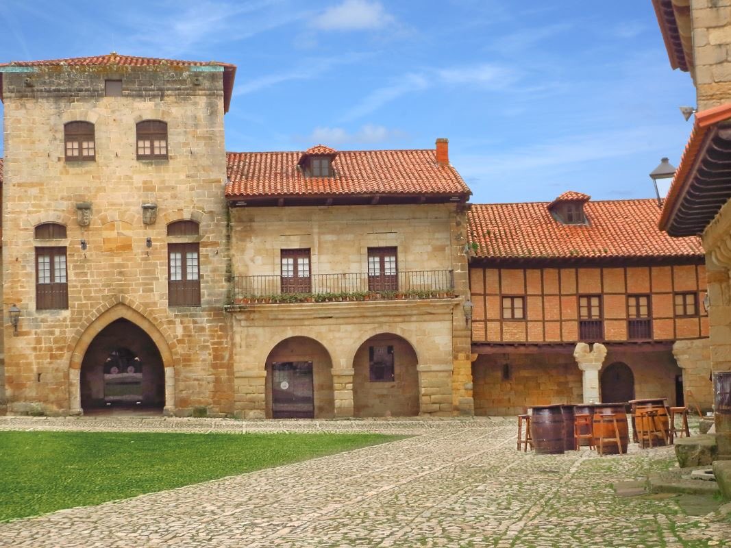 Santillana del Mar (@infosantillana) on Twitter photo Torre Don Borja en #SantillanaDelMar - Cantabria
.
<a href="/turcantabria/">Turismo en Cantabria</a> #turismoencantabria #santillanadelmarseduce Torre Don Borja en #SantillanaDelMar - Cantabria
.
<a href="/turcantabria/">Turismo en Cantabria</a> #turismoencantabria #santillanadelmarseduce