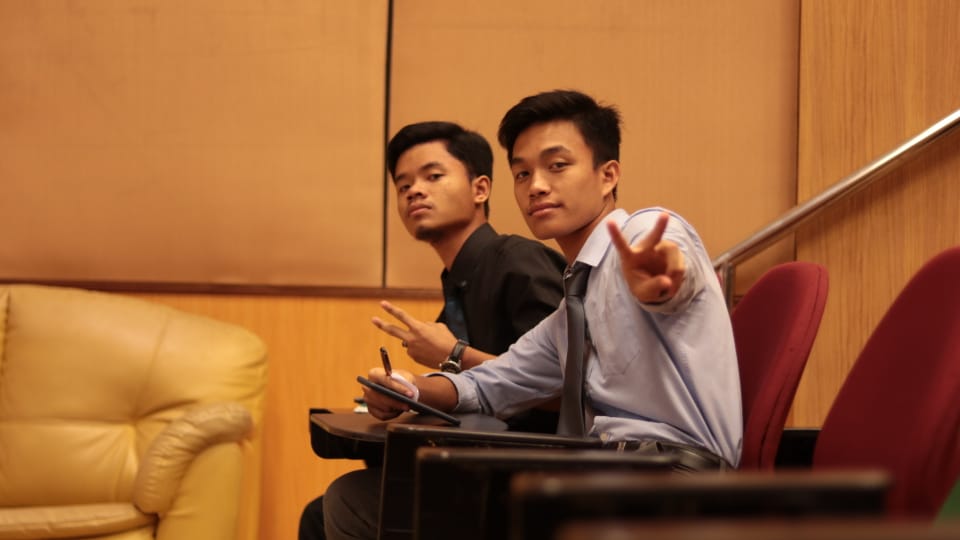 Daccs_KPMIM's tweet photo. Congratulations team debate from DIA for winning 2nd place in the tournament 👏👍✨

#KPMIMWEEKWITHOUTWALLS 
#KPMIMWWW 
#DACCSKPMIM https://t.co/IgvXaGuRIV