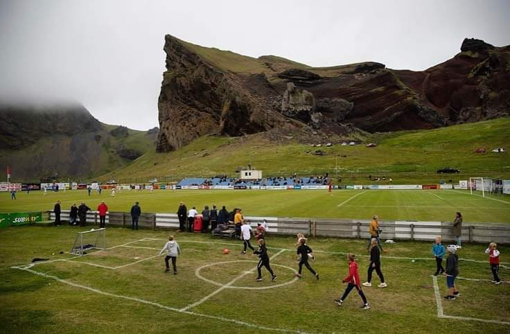 doctorkevinmoo1's tweet photo. Another football ground in a beautiful place from my friend Ron Griffith, photos courtesy of Ron https://t.co/HSM0kFaQ8k Westman Islands, South Coast of Iceland #footballgrounds #footballstadia https://t.co/qbyT8bzRur