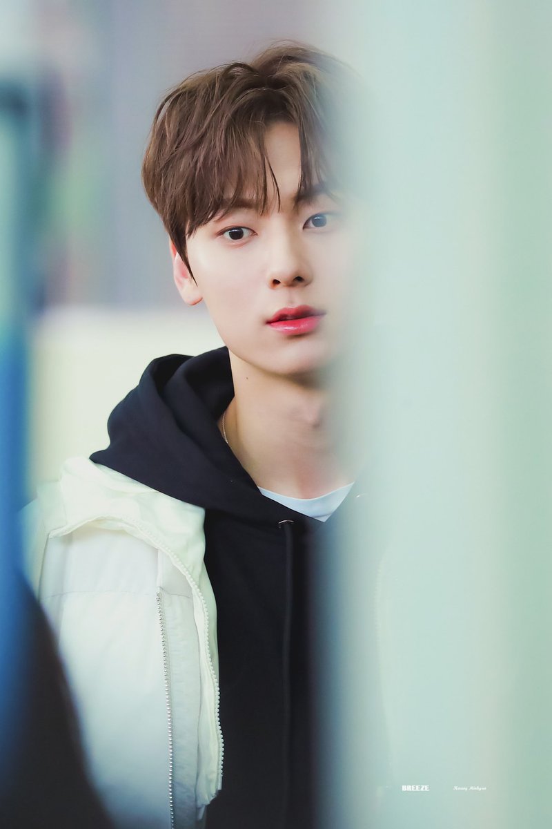 breeze_mh_0809's tweet image. 200217 애기선배ㅠ
#황민현 #민현 #MINHYUN #뉴이스트 #NUEST