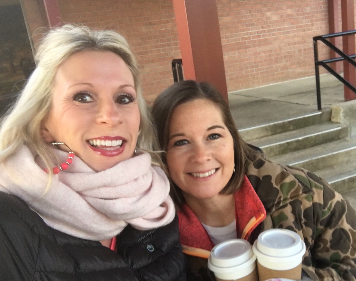 5AngelThompson's tweet image. A2: Keri Ellison is an  unsung hero at VIS, opening car doors and greeting sweet faces every morning rain or shine! ❄️❄️#VanISDVanTX #VanEDTech #VanISDRocks