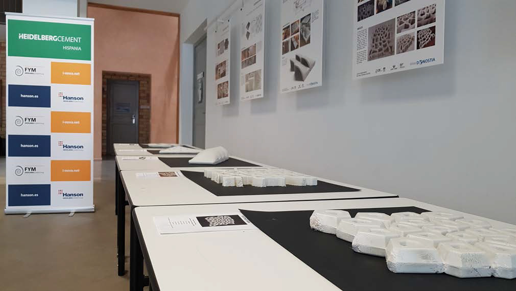 hd_materialsES's tweet photo. Diseños únicos de #celosías de #hormigón realizadas por alumnos de la asignatura "New Ways of Building" de ETSA @upvehu se muestran, a partir de hoy, en el vestíbulo principal de la escuela #idesign #EFFIX ARCA #diseño #arquitectura https://t.co/G7BYLfmUPu