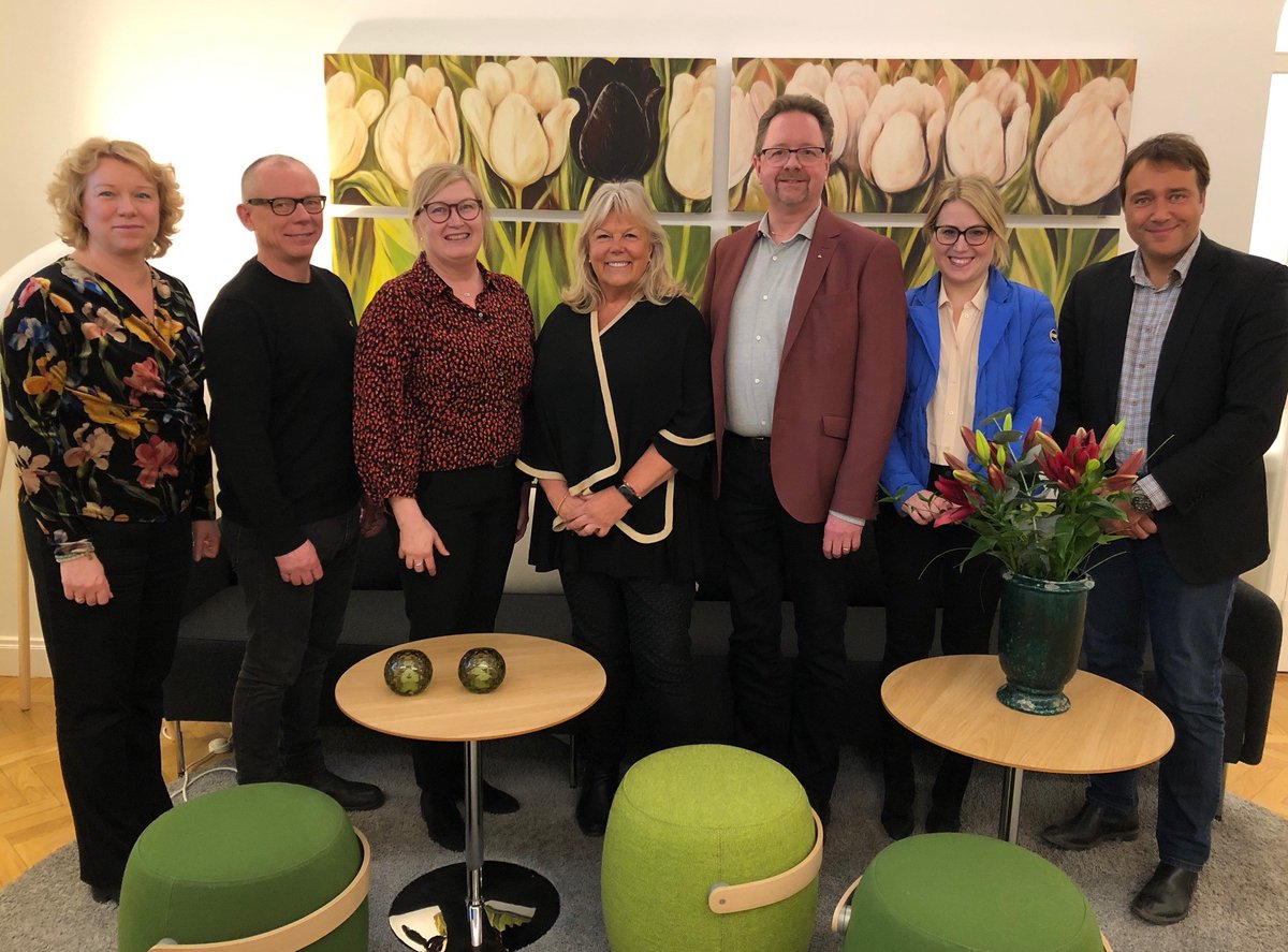 Fastigo_org's tweet image. Idag var det dags för nästa fina gruppbild när Fastigo och Fastighetsanställdas Förbund växlade yrkanden. Starten på avtalsrörelsen 2020 på fastighetsområdet.