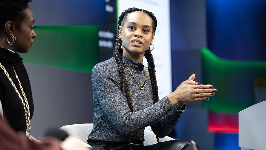 Adweek's tweet photo. 8 Tried and True Ways to Build Your Influence, from the experts at the recent #CMOMoves East Summit https://t.co/oZ6XXeiMbx https://t.co/LWMHoqZqKs