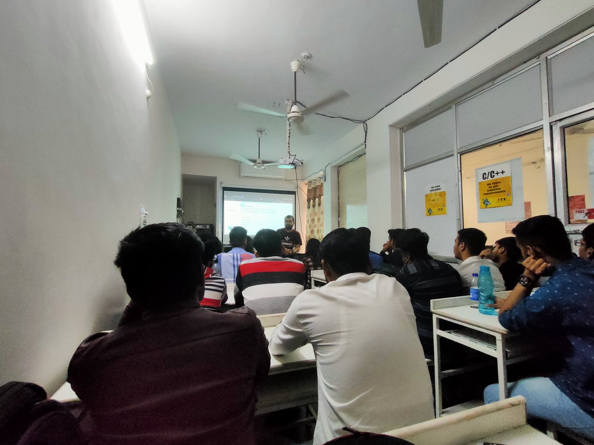 Shreya Pohekar tweet media