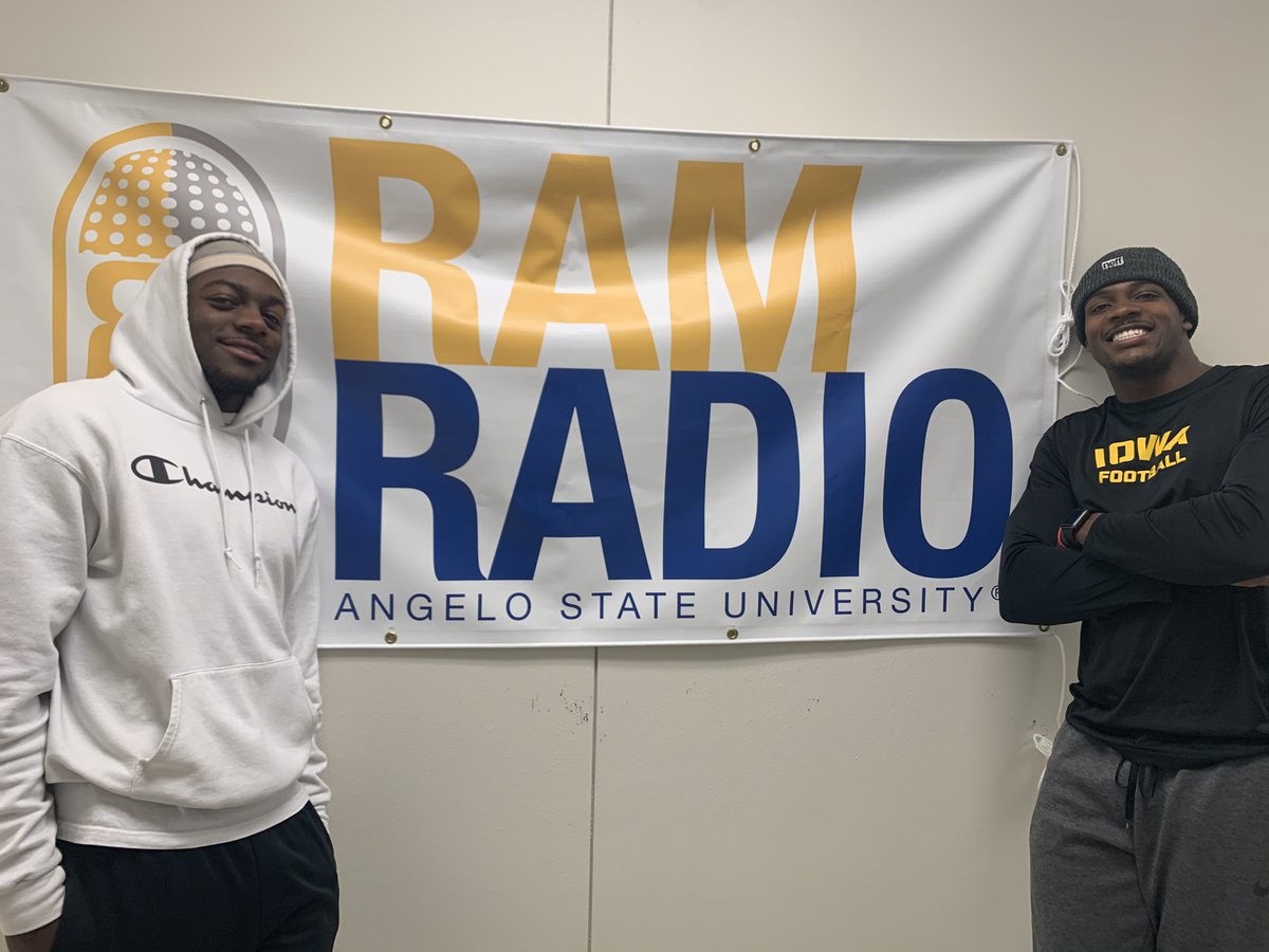 dmarshall_84's tweet photo. Good morning world, This is your host, Smoove.
With a TRIPLE header on Raw and Uncut podcast 
Tune-in below to hear the re run of it now, and hear how God lead Great men to where they are today.
(https://t.co/R6enzk5uOW) (jcole)
(https://t.co/NBw4GsOwna)
(https://t.co/eI4ZnL7yfY) https://t.co/t9IQTpxnHJ