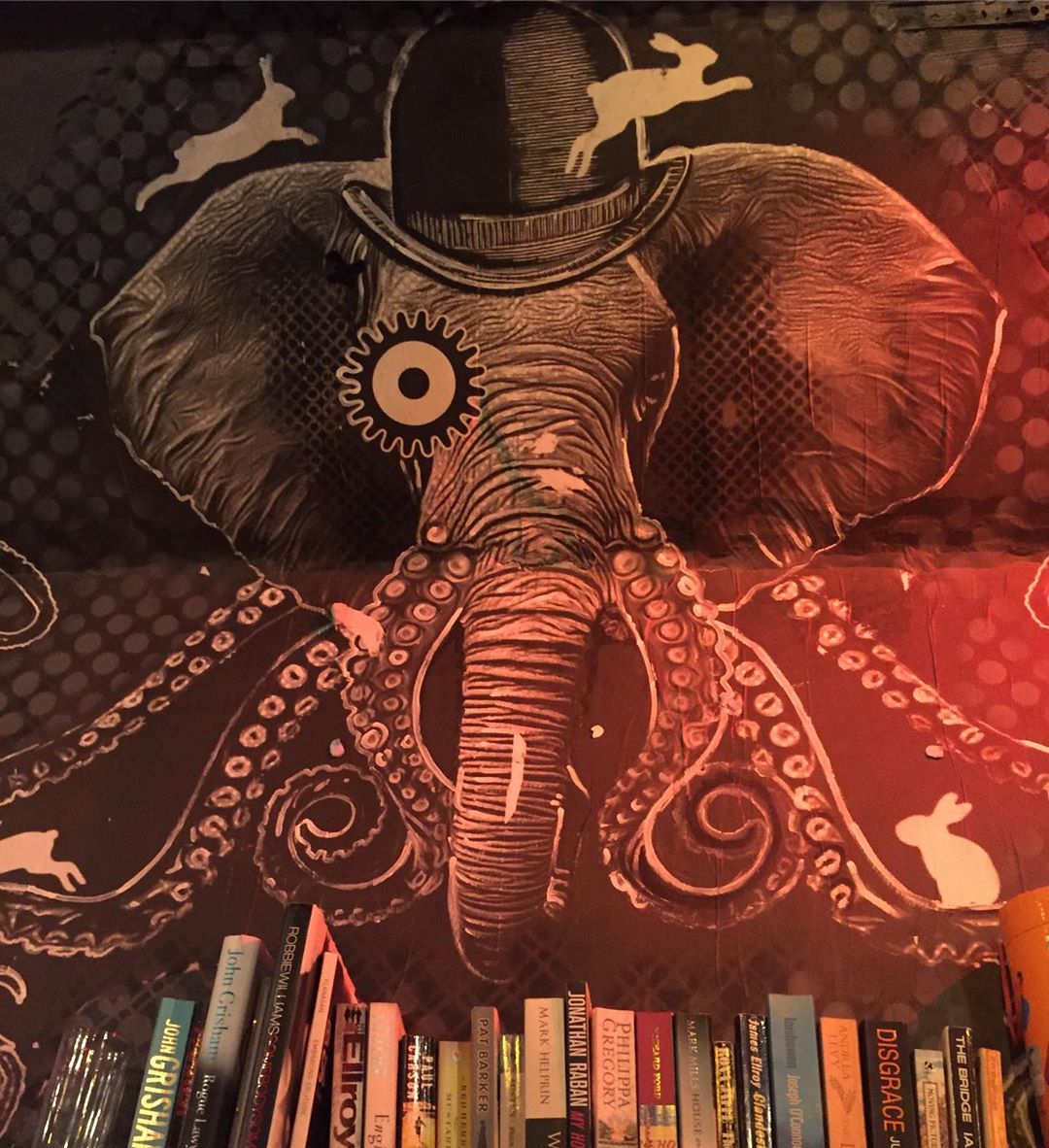 Thank you for sharing a stunning picture of our mural @melhippiripi 😍