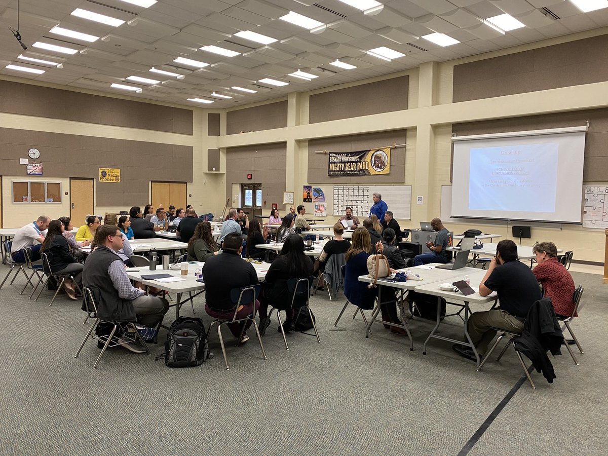 NISD_FineArts's tweet photo. #NISDLegends While the students are sleeping in, our Fine Arts teachers are expanding their knowledge with professional development! https://t.co/xwOSaT72q8