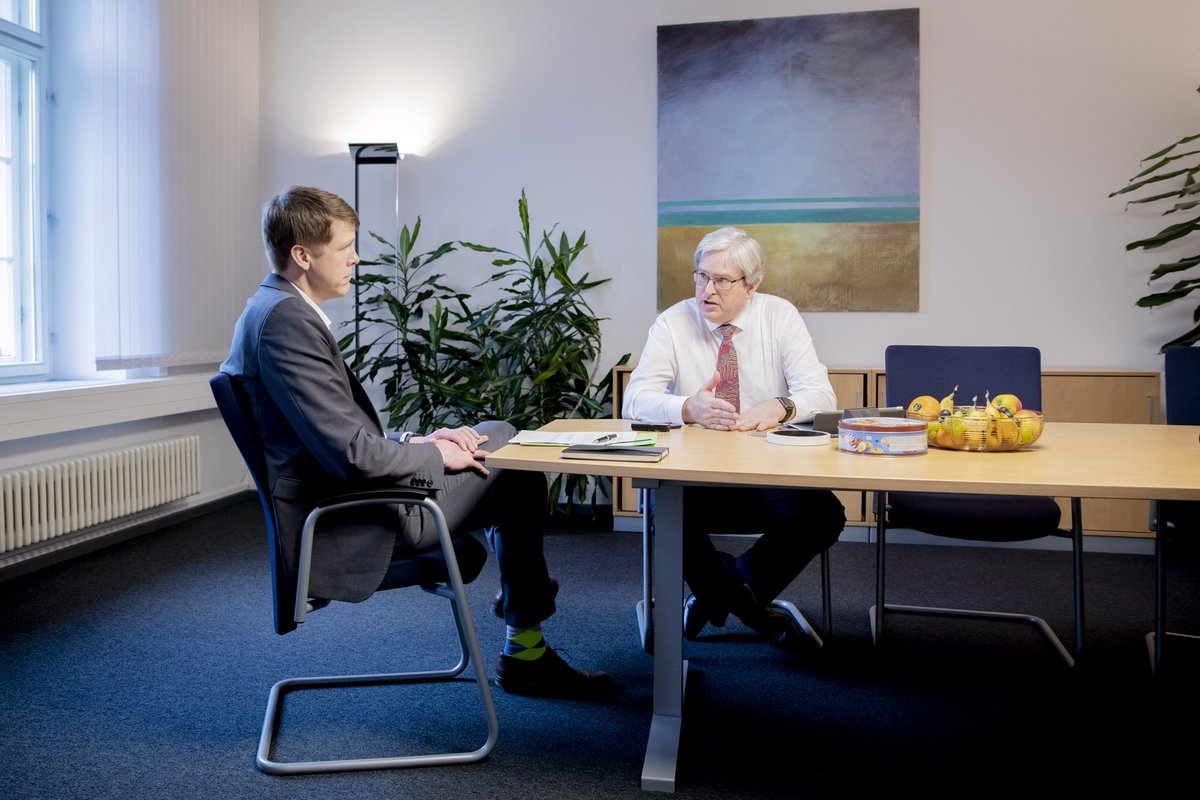Heute beim Interview mit <a href="/joergstb/">Jörg Steinbach @joergstb.bsky.social</a>, Minister für Wirtschaft, Arbeit und Energie des Landes #Brandenburg. 

Nachzulesen dann in der effizienzia#27 #Energiewende 3.0 Anfang April!

#Energieeffizienz #Energiewende #Klimaschutz

Foto: Christoph Söder