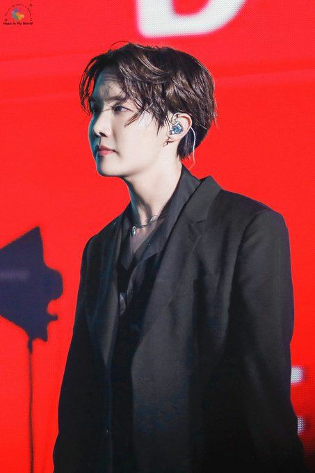 DOLLY_PJM's tweet photo. Happy birthday to the most precious sunshine human ever💜💜💜I love you 
#HappyBirthdayJhope 
#hobi_brightens_our_world 
#hobi 
#OurRemedyJhope https://t.co/GU1kwT6v8s