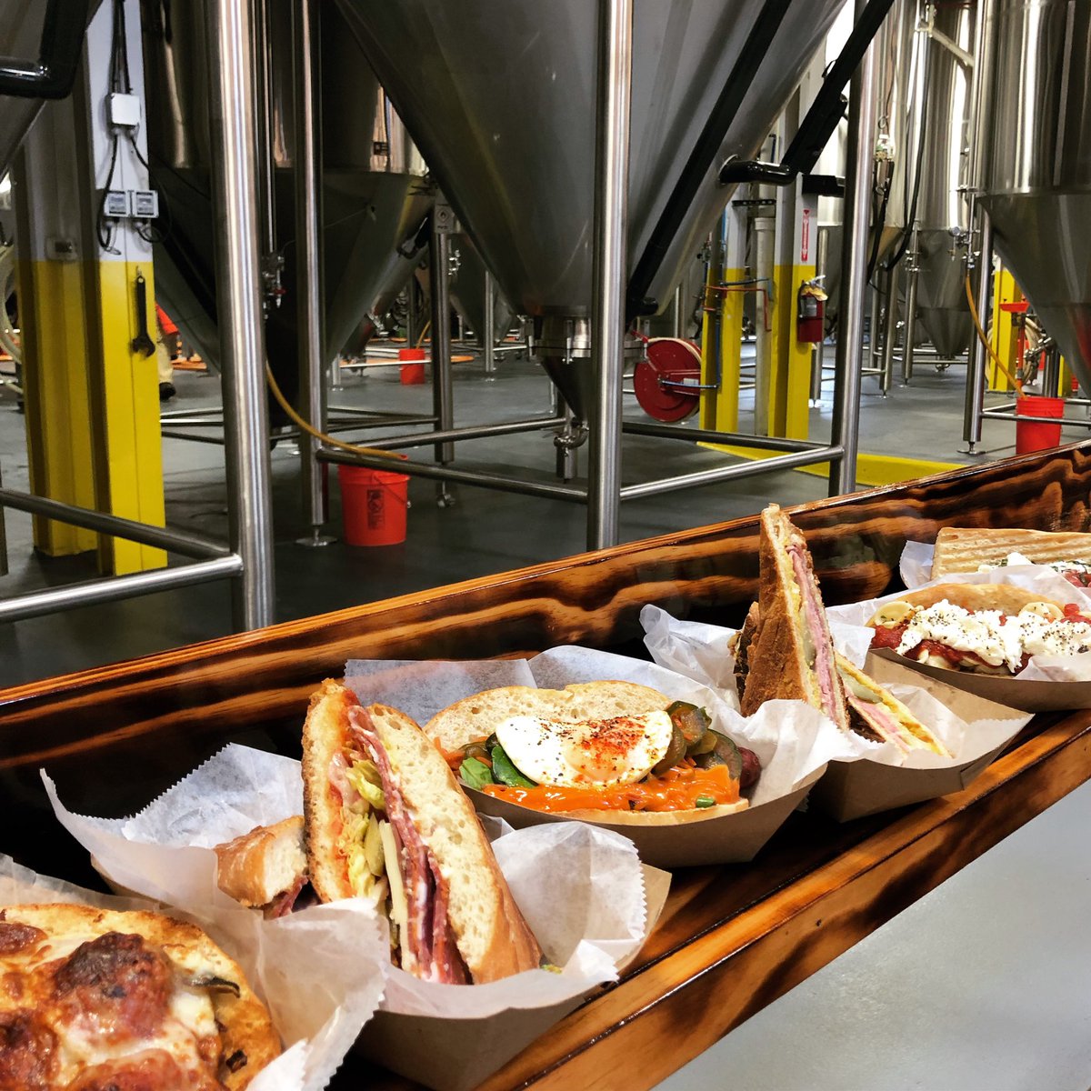 catering by Goose in Indy (@ocaskb) on Twitter photo eattttttttttts! we’re Open Today #PresidentsDay 11am - 8pm inside <a href="/SunKingBrewing/">Sun King Brewery</a> serving up <a href="/SmokingGoose/">Smoking Goose</a> sausages, sandwiches, cheese flights, hot Bavarian pretzels + Pimento Beer Cheese and more
ocameansgoose.com/ocaskbmenu eattttttttttts! we’re Open Today #PresidentsDay 11am - 8pm inside <a href="/SunKingBrewing/">Sun King Brewery</a> serving up <a href="/SmokingGoose/">Smoking Goose</a> sausages, sandwiches, cheese flights, hot Bavarian pretzels + Pimento Beer Cheese and more
ocameansgoose.com/ocaskbmenu